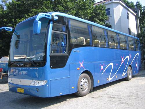 天津旅游租车公司讲解雨天行车留意事项(图2) 天津旅游租车